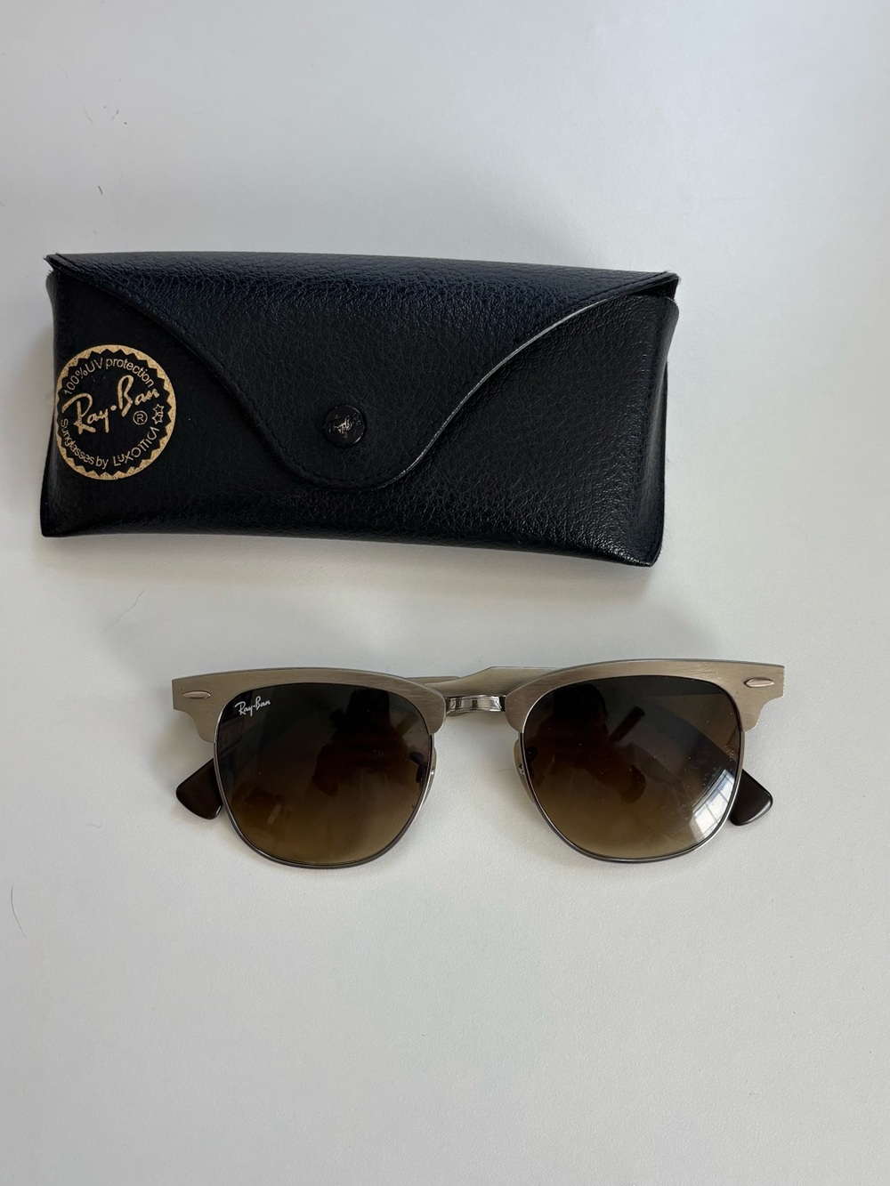 VINTAGE Ray-Ban Silver Frame Sunglasses with Brown Gradient Lenses